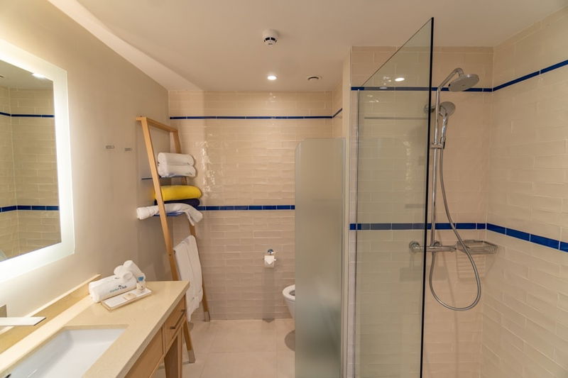 harbor club st lucia bathroom 1