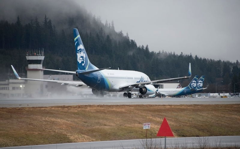 alaska airlines lineup 1