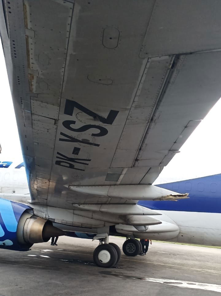 trigana air 737 wingdamage 03 1