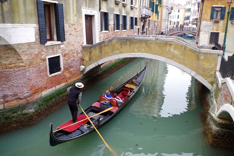 venice gondola 1