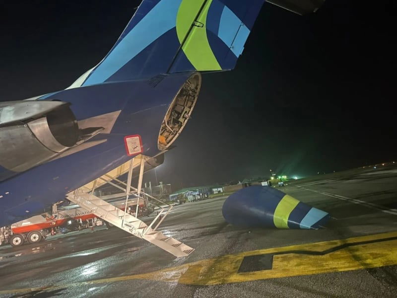 World Atlantic Airlines MD-83 Tail Cone Jettison