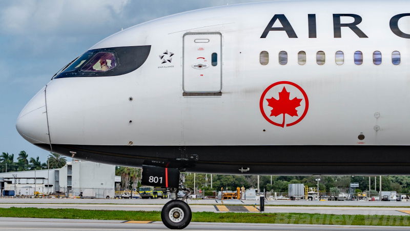 Air Canada Boeing 787-8