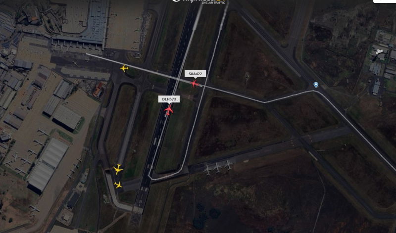 sa 422 lh 573 runway crossing