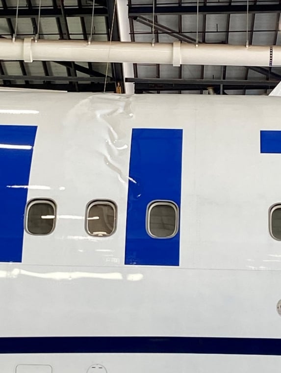 united airlines boeing 767 300 N641UA damage