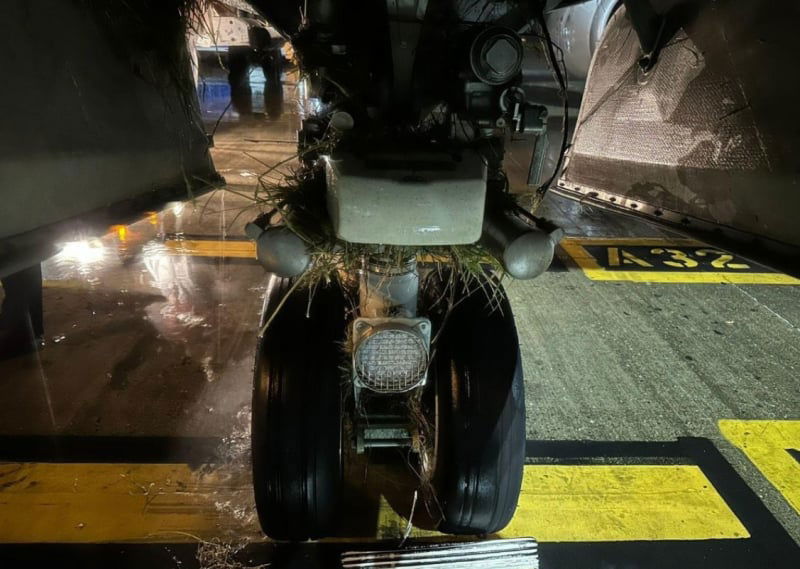 american airlines 850 kingston runway excursion 04