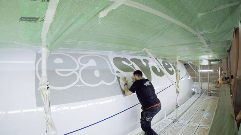 easyJet paint weight saving 02