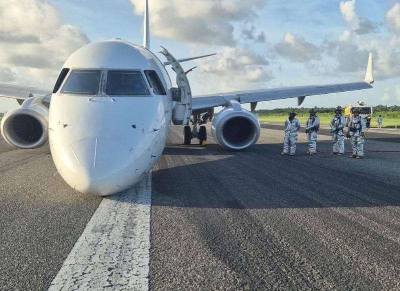 skyhigh dominican e190 hi1074 nose gear failure 02